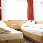 Baeckelar's Oetztal Inside Sommer Card Partner Apartment